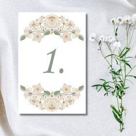Asztalszám esküvőre kalocsai mintával (krém)