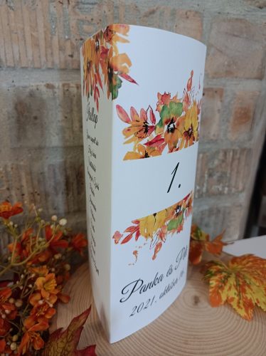 Menüháromszög, őszi avar