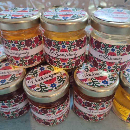 Miniméz esküvői vendégajándék, Matyó mintával.