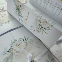 Kinyitható esküvői meghívók