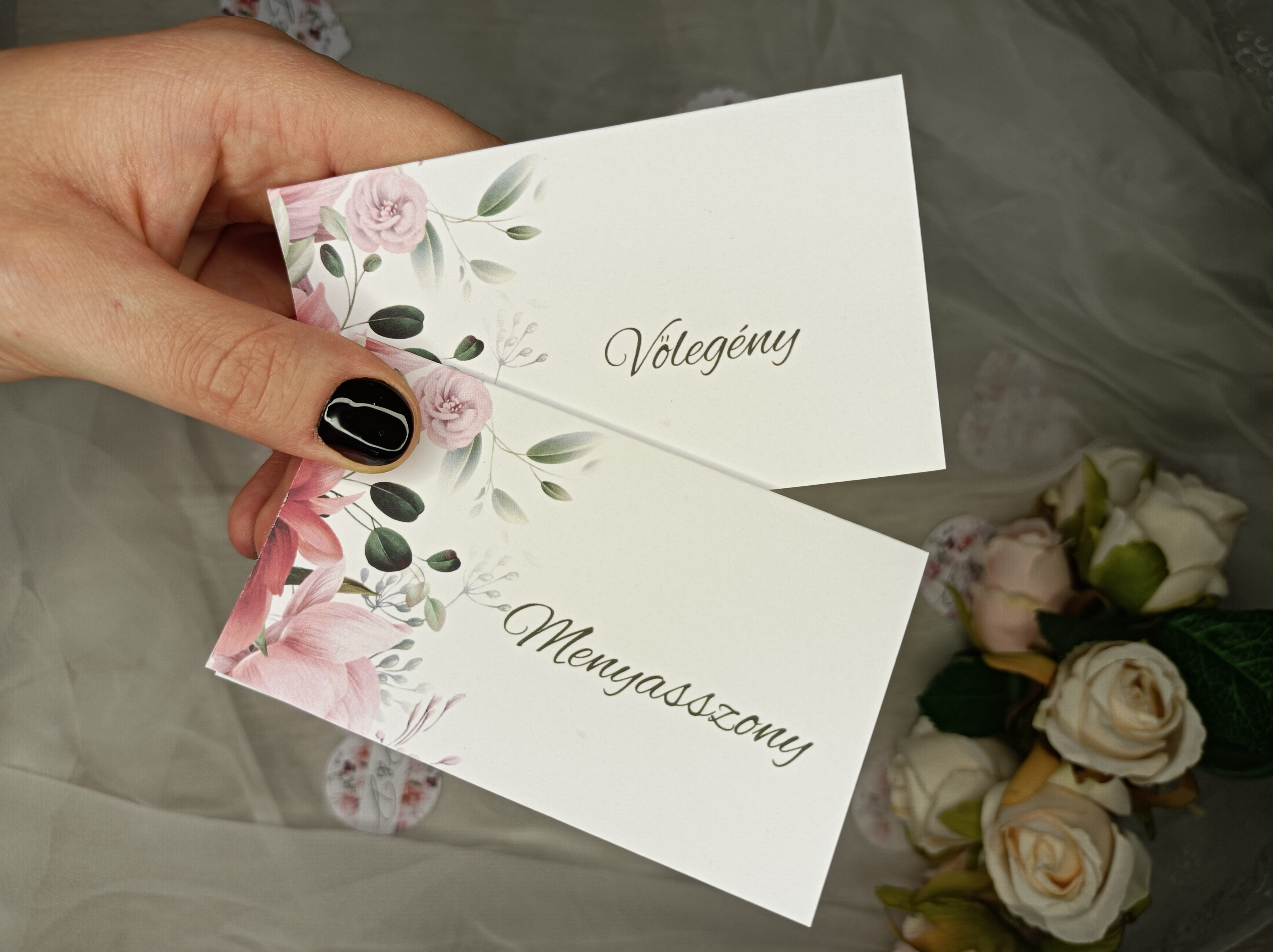 Blush pink peonies esküvői ültetőkártya