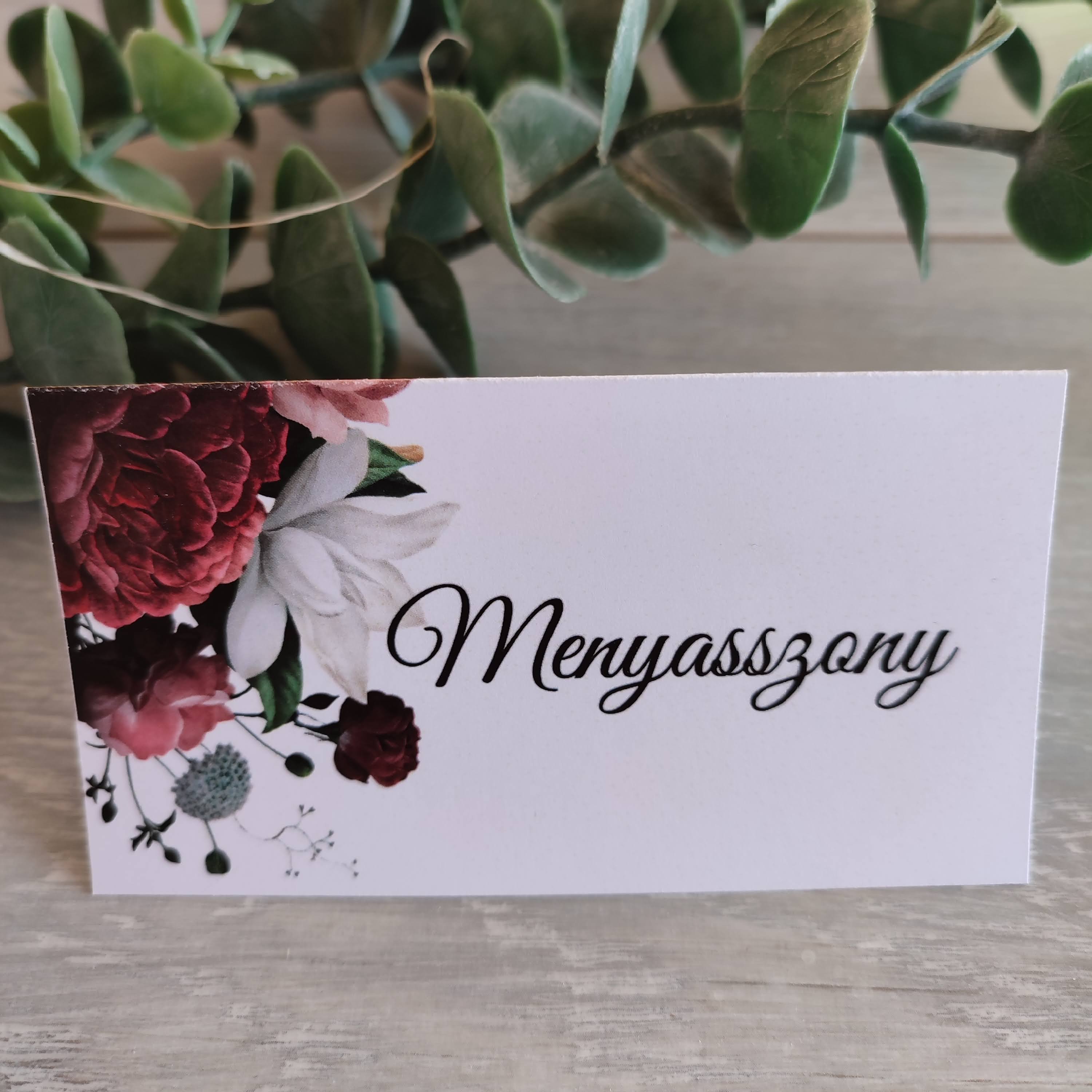 Bordó virágos esküvői ültetőkártya